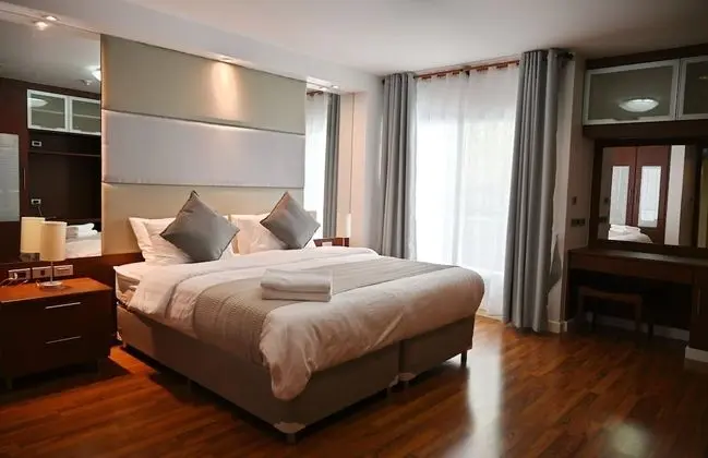 3-Bedroom Apartment (4D)