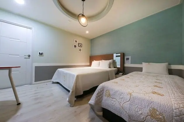 İki Ayrı Yataklı Oda (Random)