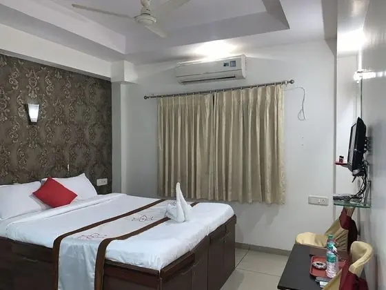 Deluxe Ac Room