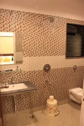 Deluxe Tek Büyük veya İki Ayrı Yataklı Oda, 1 Tek Kişilik XL Yatak, Şehir Manzaralı
