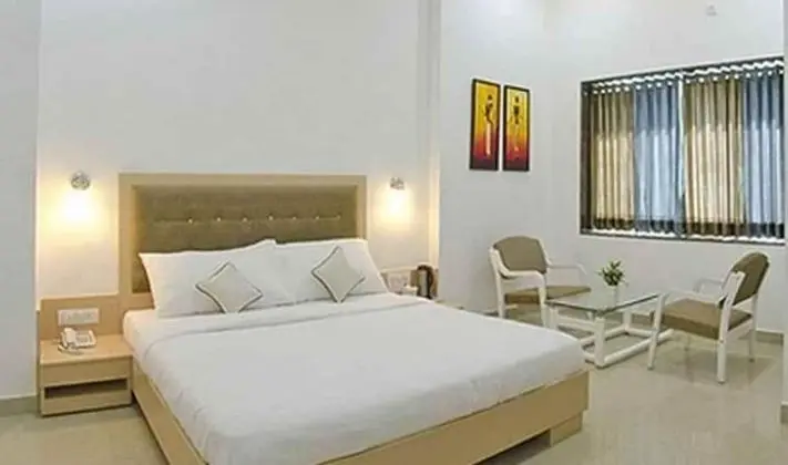 Deluxe Tek Büyük veya İki Ayrı Yataklı Oda, Engellilere Uygun, Şehir Manzaralı