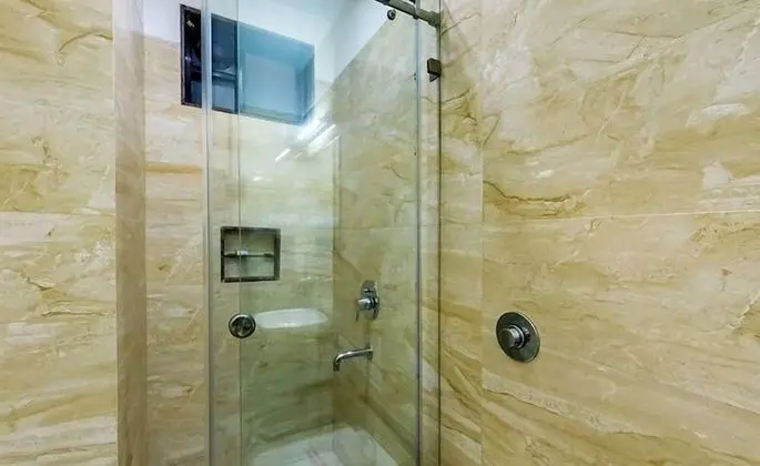 Deluxe Tek Büyük veya İki Ayrı Yataklı Oda, Engellilere Uygun, Şehir Manzaralı