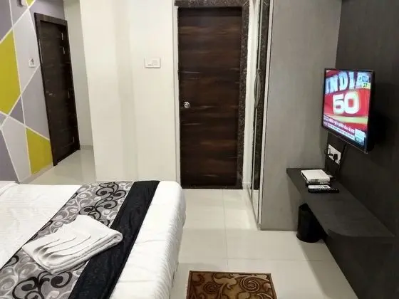 Deluxe Tek Büyük Yataklı Oda, 1 Çift Kişilik Yatak, Engellilere Uygun, Koy Manzaralı