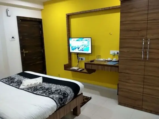 Deluxe Tek Büyük Yataklı Oda, 1 Çift Kişilik Yatak, Engellilere Uygun, Koy Manzaralı