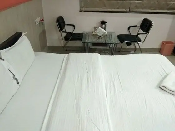 Deluxe Tek Büyük Yataklı Oda, 1 Çift Kişilik Yatak, Sigara İçilebilir, Şehir Manzaralı
