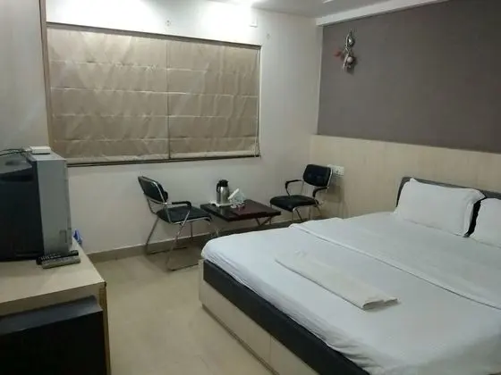 Deluxe Tek Büyük Yataklı Oda, 1 Çift Kişilik Yatak, Sigara İçilebilir, Şehir Manzaralı