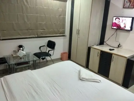 Deluxe Tek Büyük Yataklı Oda, 1 Çift Kişilik Yatak, Sigara İçilebilir, Şehir Manzaralı