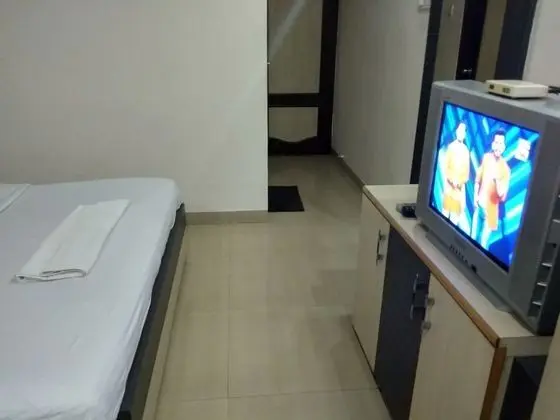 Deluxe Tek Büyük Yataklı Oda, 1 Çift Kişilik Yatak, Sigara İçilebilir, Şehir Manzaralı