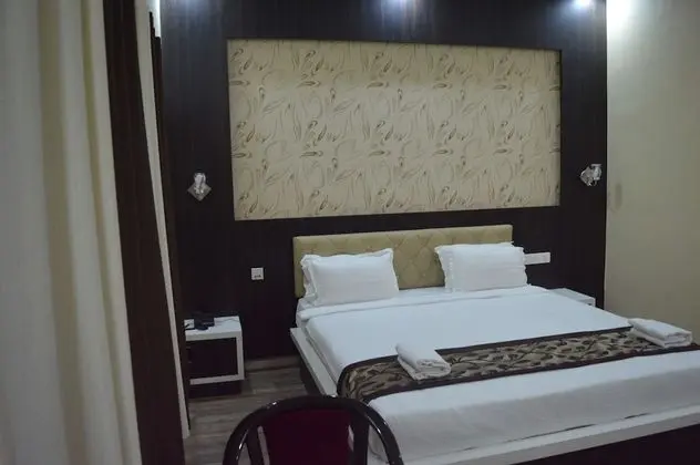 Deluxe Tek Büyük veya İki Ayrı Yataklı Oda, Koy Manzaralı