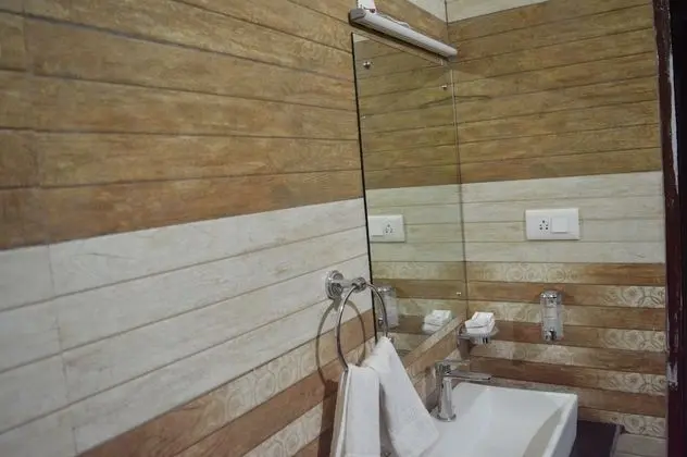 Deluxe Tek Büyük veya İki Ayrı Yataklı Oda, Koy Manzaralı