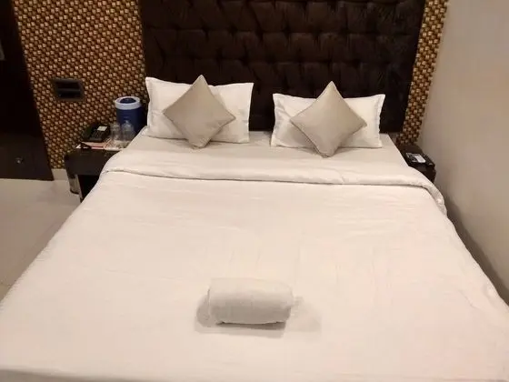 Economy Tek Büyük Yataklı Oda