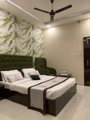 Superior Tek Büyük Yataklı Oda, 1 Yatak Odası, Engellilere Uygun, Şehir Manzaralı