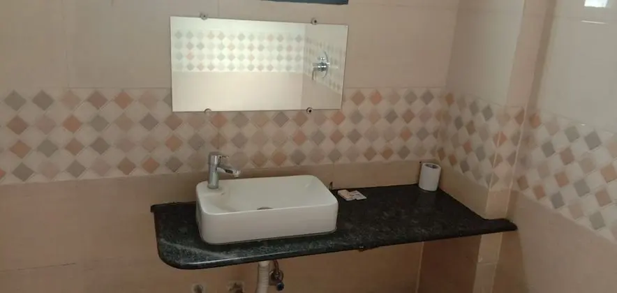 Superior Tek Büyük Yataklı Oda, 1 Yatak Odası, Engellilere Uygun, Şehir Manzaralı