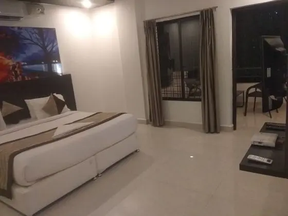 Deluxe Tek Büyük veya İki Ayrı Yataklı Oda, 1 Tek Kişilik XL Yatak, Engellilere Uygun