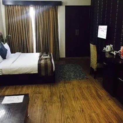 Deluxe Tek Büyük veya İki Ayrı Yataklı Oda, 1 Tek Kişilik XL Yatak, Engellilere Uygun