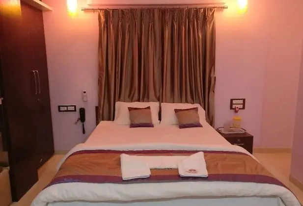 Deluxe Tek Büyük veya İki Ayrı Yataklı Oda, Koy Manzaralı