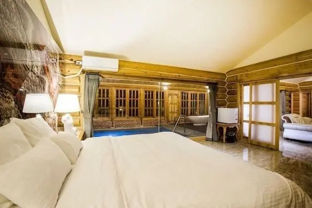 Pool Villa (33 PY, A/B)