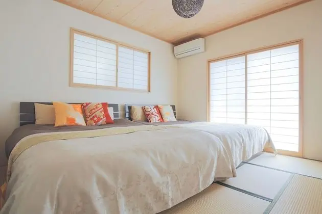 Ev, Sigara İçilmez (Private Vacation)