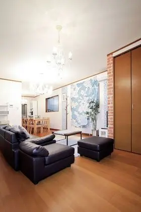 Ev, Sigara İçilmez (Private Vacation)