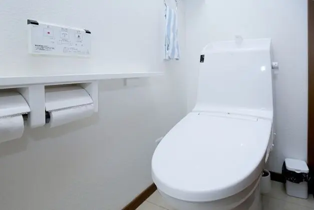 Ev, Sigara İçilmez (Private Vacation)