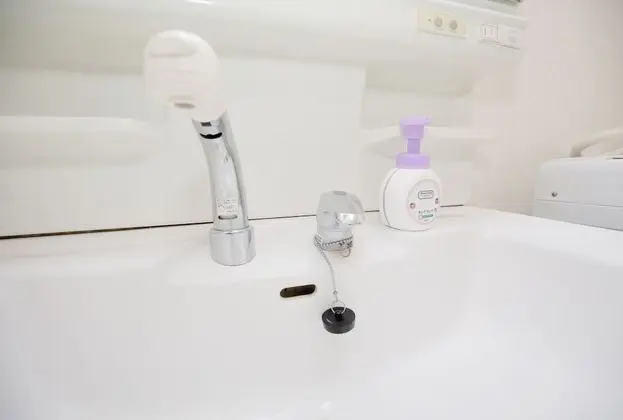 Ev, Sigara İçilmez (Private Vacation)