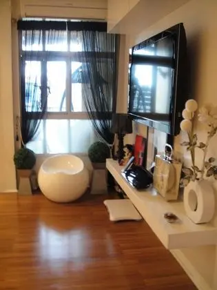 3 Bedroom Studio Unit 6M
