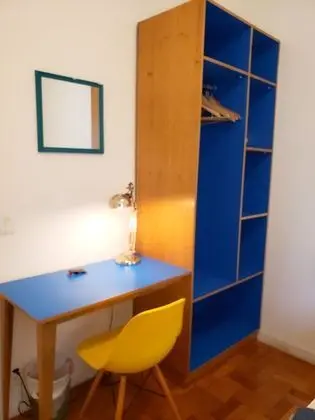 Tek Büyük Yataklı Oda, 1 Büyük (Queen) Boy Yatak, Ortak Banyo, Şehir Manzaralı
