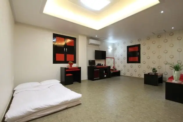 Traditional Room (Ondol)