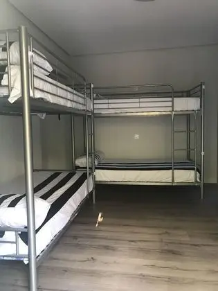 Basic Ortak Ranzalı Oda, Sadece erkekler için, Teras