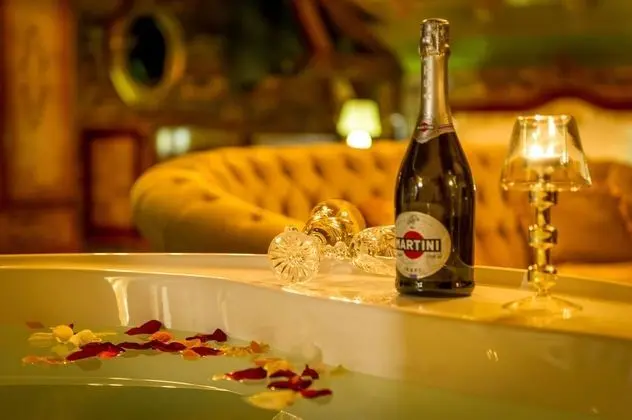 Luxury Tek Büyük Yataklı Oda, 1 En Büyük (King) Boy Yatak, Sauna, Executive Katı