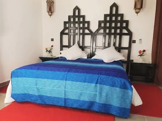 Luxury Tek Büyük Yataklı Oda, 1 Büyük (Queen) Boy Yatak, Engellilere Uygun, Havuz Manzaralı