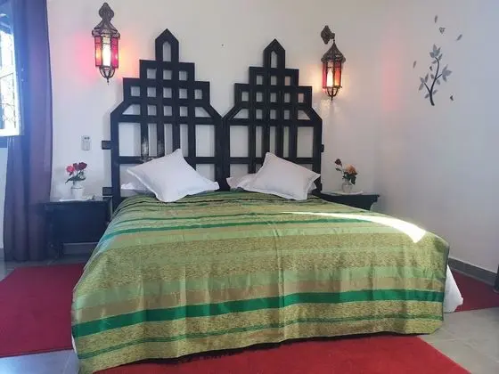Luxury Tek Büyük Yataklı Oda, 1 Büyük (Queen) Boy Yatak, Engellilere Uygun, Havuz Manzaralı