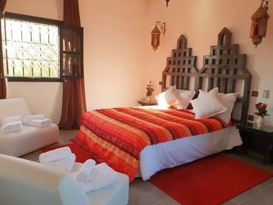 Luxury Tek Büyük Yataklı Oda, 1 Büyük (Queen) Boy Yatak, Engellilere Uygun, Havuz Manzaralı
