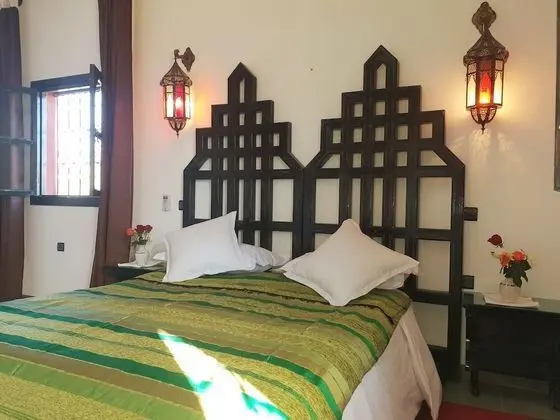 Luxury Tek Büyük Yataklı Oda, 1 Büyük (Queen) Boy Yatak, Engellilere Uygun, Havuz Manzaralı