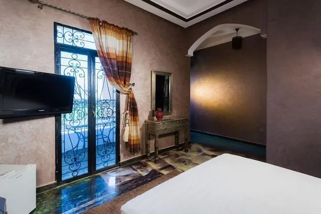 Deluxe Tek Büyük Yataklı Oda, Dağ Manzaralı, Havuz Kenarı