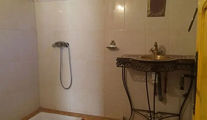 Tek Büyük Yataklı Oda, Sigara İçilmez, Bahçe Manzaralı (Cobaw)