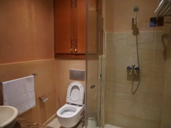 Apart Daire, Havuz Manzaralı