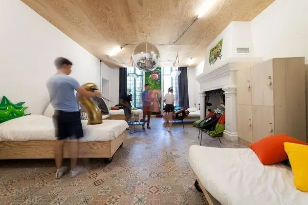 Signature Oda, Özel Banyo (6 Beds)