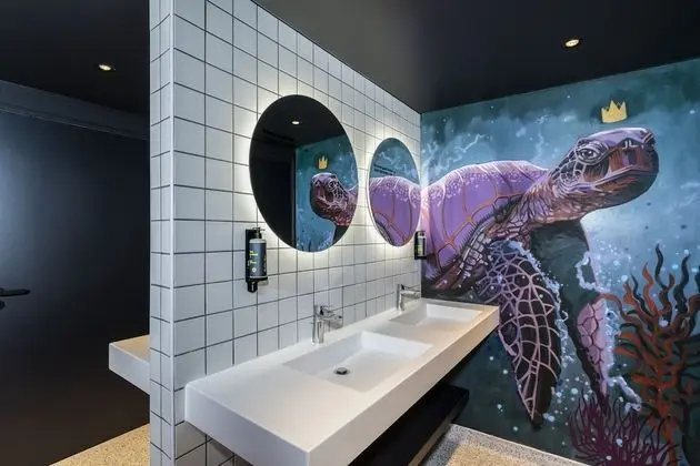Chambre privée de 8 personnes avec salle de bains partagée