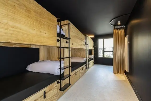 Chambre privée pour 6 femmes avec salle de bains partagée (équipée+)