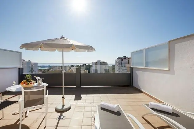 Luxury Tek Büyük Yataklı Oda, Teras, Deniz Manzaralı