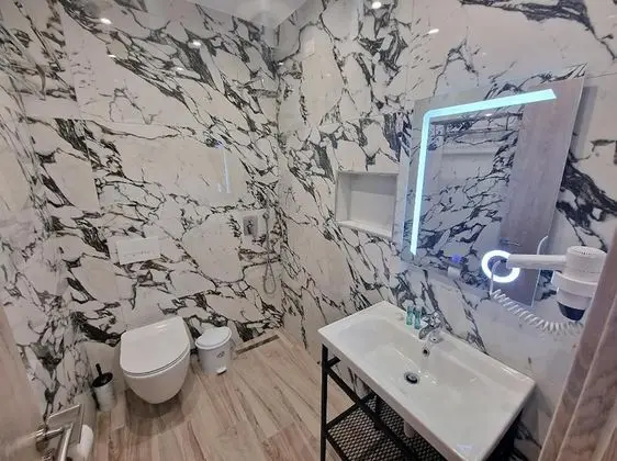 Tek Büyük Yataklı Oda, Balkon, Deniz Manzaralı