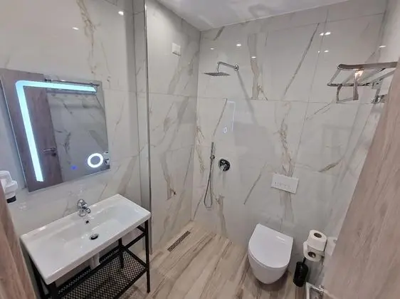 Tek Büyük Yataklı Oda, Balkon, Deniz Manzaralı