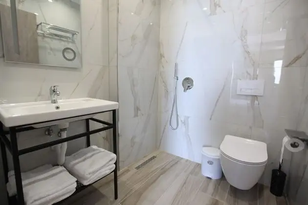 Tek Büyük Yataklı Oda, Balkon, Deniz Manzaralı