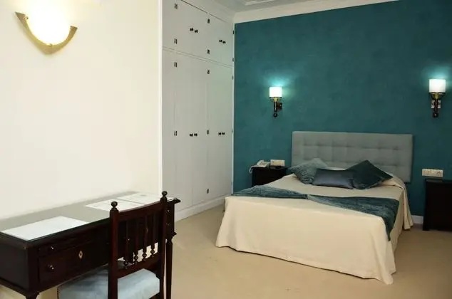 Superior Tek Büyük veya İki Ayrı Yataklı Oda