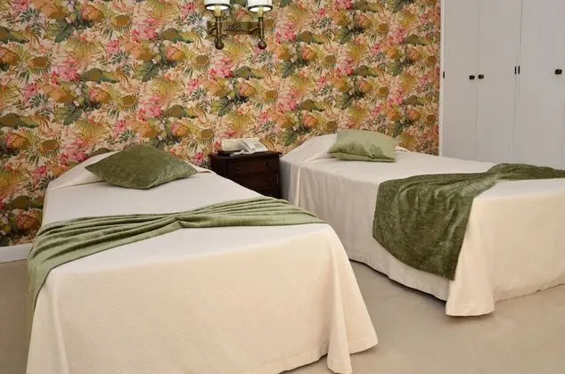 Superior Tek Büyük veya İki Ayrı Yataklı Oda