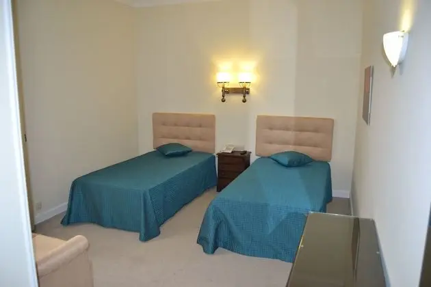 Tek Büyük veya İki Ayrı Yataklı Oda