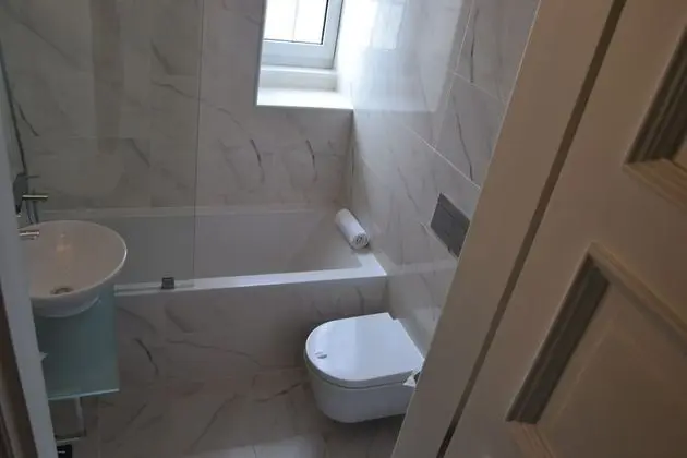 Tek Büyük veya İki Ayrı Yataklı Oda