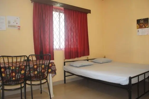 JACKFRUIT TWIN BEDDED ROOM