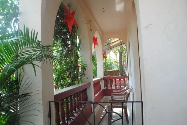 JACKFRUIT TWIN BEDDED ROOM